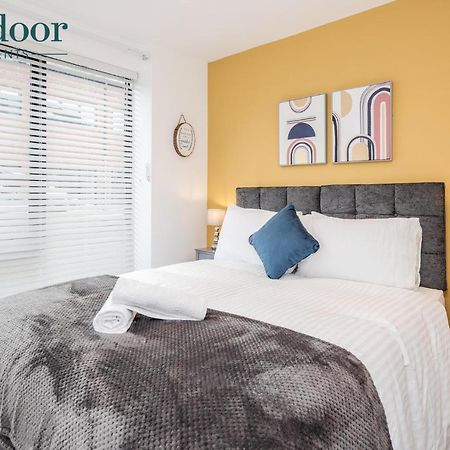Milton Keynes Apartments, Sleeps Up To 5, Free Parking, Free Wifi & Movies, 7 Mins Drive To Milton Keynes Central Station For Direct Trains To London & The North Exterior photo