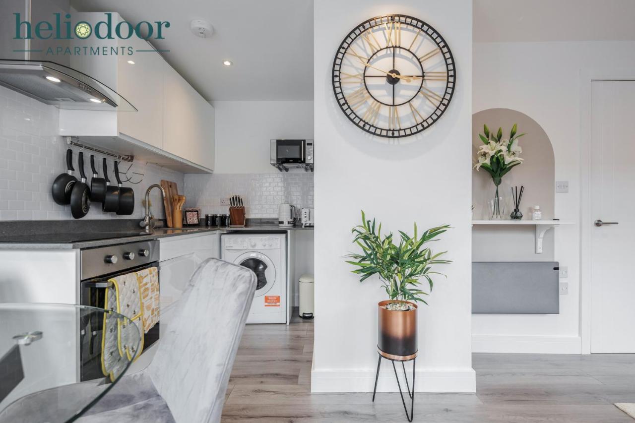Milton Keynes Apartments, Sleeps Up To 5, Free Parking, Free Wifi & Movies, 7 Mins Drive To Milton Keynes Central Station For Direct Trains To London & The North Exterior photo