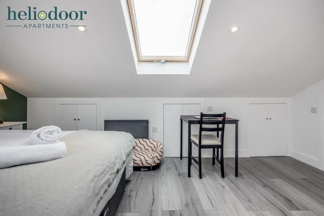 Milton Keynes Apartments, Sleeps Up To 5, Free Parking, Free Wifi & Movies, 7 Mins Drive To Milton Keynes Central Station For Direct Trains To London & The North Exterior photo