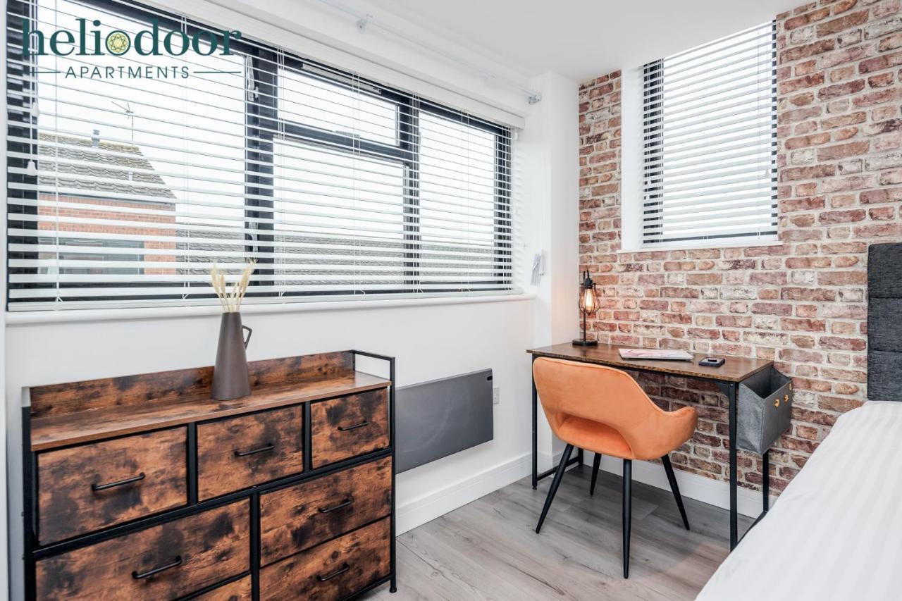 Milton Keynes Apartments, Sleeps Up To 5, Free Parking, Free Wifi & Movies, 7 Mins Drive To Milton Keynes Central Station For Direct Trains To London & The North Exterior photo